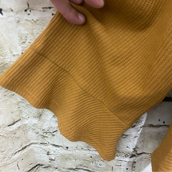 NWT Loveriche Mustard Yellow Thermal Ruffle Flutter Sleeve Top - Picture 3 of 6